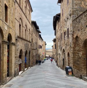 L'attore Timoth&eacute;e Chalamet a San Gimignano