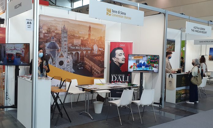 La mostra “Dalì a Siena: dal Surrealismo a Galileo” protagonista al salone turistico di Rimini La mostra “Dalì a Siena: dal Surrealismo a Galileo” protagonista al salone turistico di Rimini