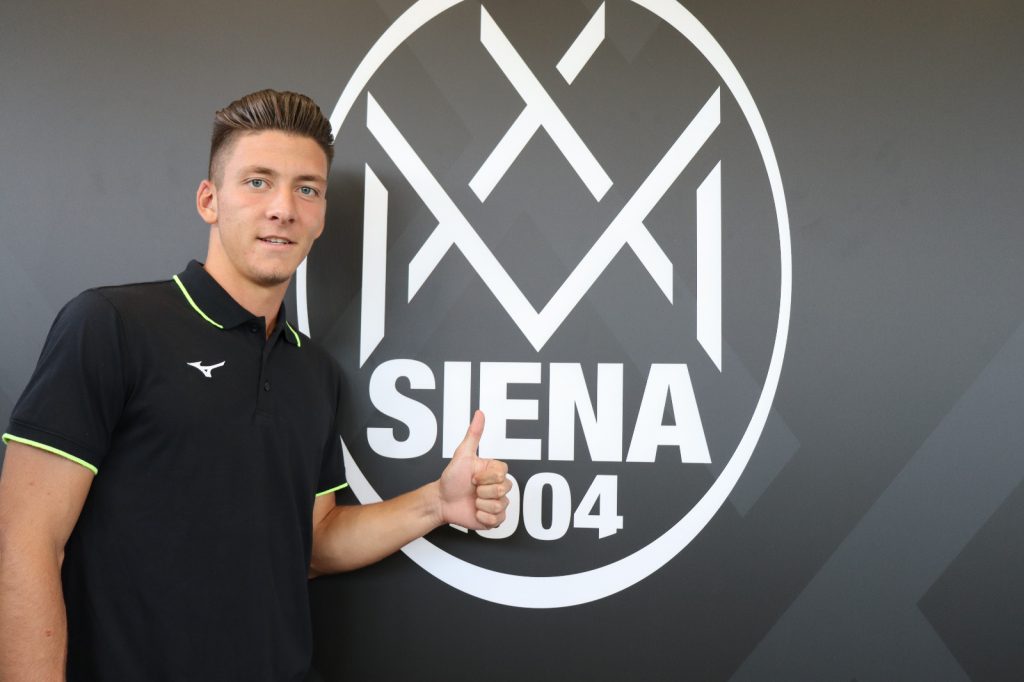 Acn Siena, ecco il centrocampista Riccardo Ilari