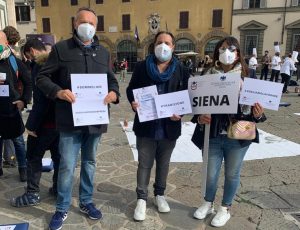 #Siamoaterra: tanti imprenditori senesi a Firenze per la manifestazione
