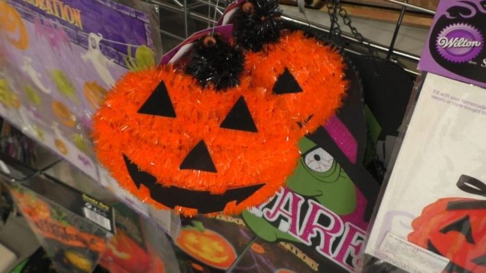 A fare paura &egrave; il Covid: addio Halloween, bruciato l'indotto