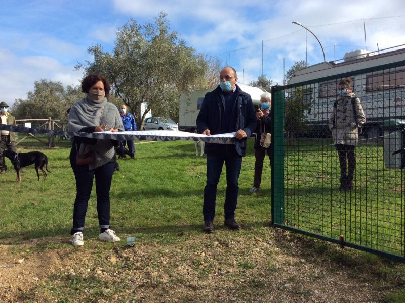 Inaugurata la nuova area per lo sguinzagliamento cani a Vico Alto