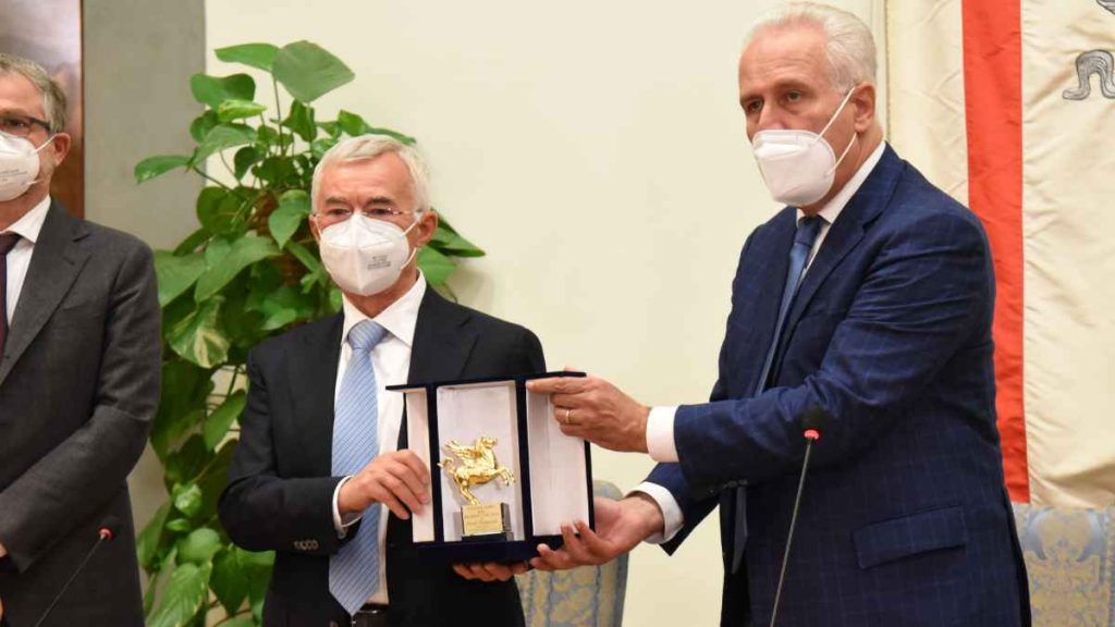 Consegnato il Pegaso d'oro a Rino Rappuoli e Fabrizio Landi