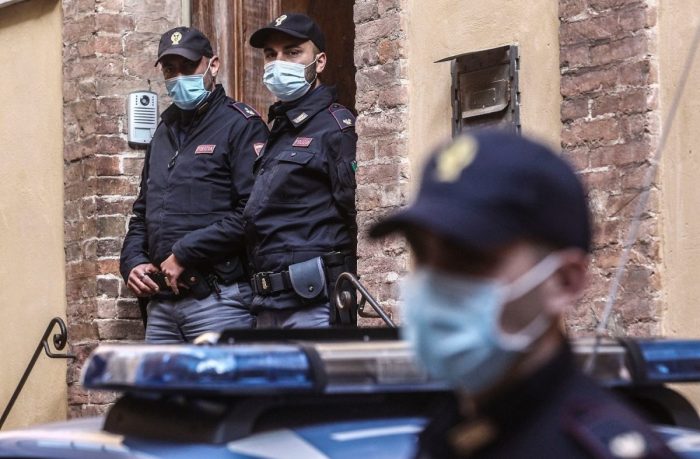 Aggressioni e furti: sgominata una baby gang senese