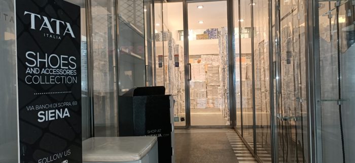 Chiudono altri negozi, Banchi di Sopra sempre pi&ugrave; vuota