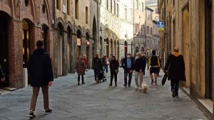Covid, Siena torna arancione ma scuole chiuse