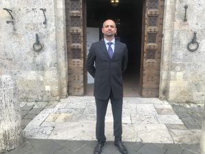 Siena, giudice del lavoro dà ragione all'ex comandante Tafuro: la revoca dell'incarico fu illegittima