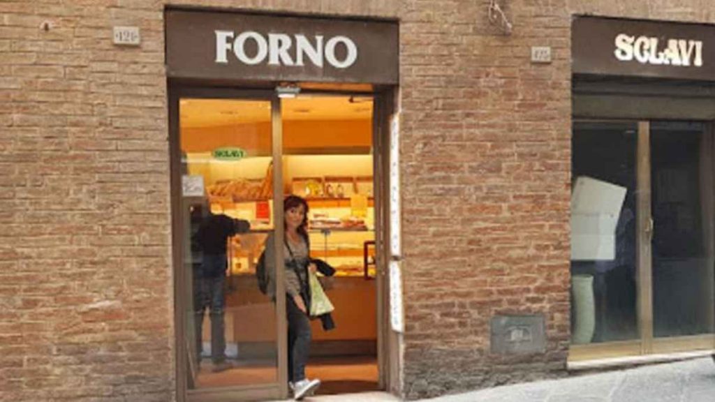 Sclavi, la replica dei sindacati: "I licenziamenti si potevano evitare visto il momento"