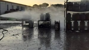 Poggibonsi, vigili del fuoco domano incendio