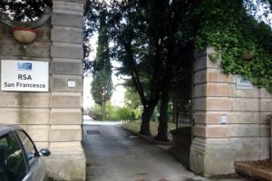 Focolaio Rsa Asciano, i Nas di Firenze indagano sui decessi