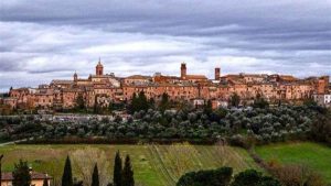 Torrita di Siena, positiva addetta alla mensa della scuola: altre 3 classi in quarantena