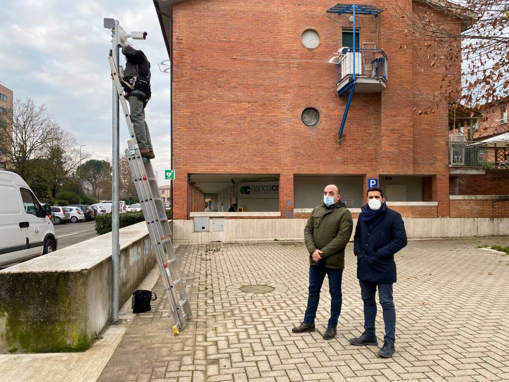 Installate due nuove telecamere a Taverne d'Arbia