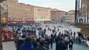 Zona gialla, riaprono i tribunali social