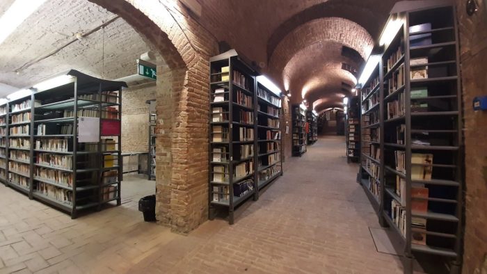 "Giacomo Leopardi. Una biografia (non autorizzata)". Incontro alla Biblioteca degli Intronati