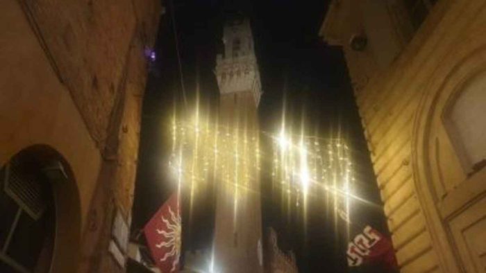 Decreto Natale 2020: seconde case, visite a parenti e amici, multe, cosa si pu&ograve; fare?