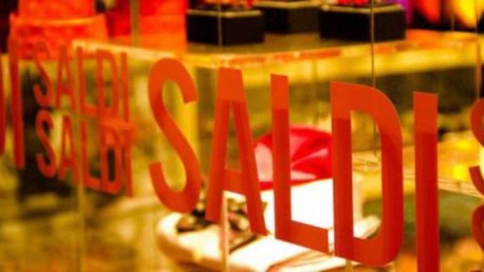 Saldi al via dal 6 luglio anche a Siena