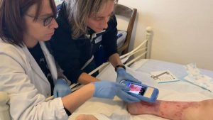 Lesioni cutanee: i tablet nuovi strumenti per gli infermieri della Asl Sud Est