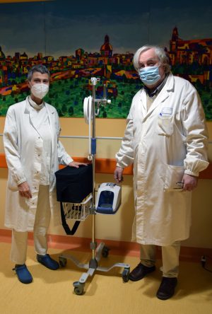 &ldquo;Associazione Amici contro la sarcoidosi Italia Onlus&rdquo; dona due apparecchi per ossigenoterapia ad alti flussi alle Scotte
