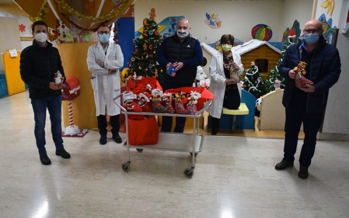 Pediatria, calze della Befana in dono ai piccoli pazienti da tre realt&agrave; di Monteroni d'Arbia