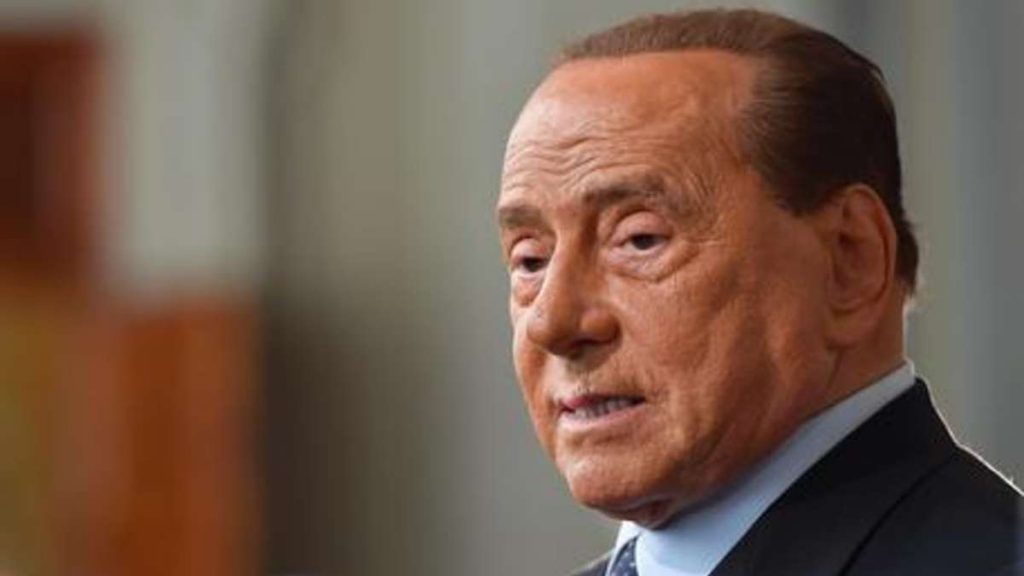 Berlusconi torna in ospedale, nuovo rinvio per la sentenza Ruby Ter a Siena?