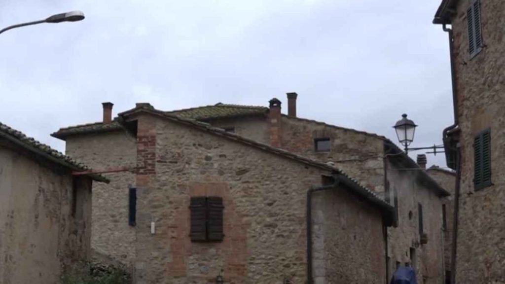 Assenza di segnale a Brenna, TIM precisa: "Servizio regolare". Gugliotti: "Ci stiamo lavorando"