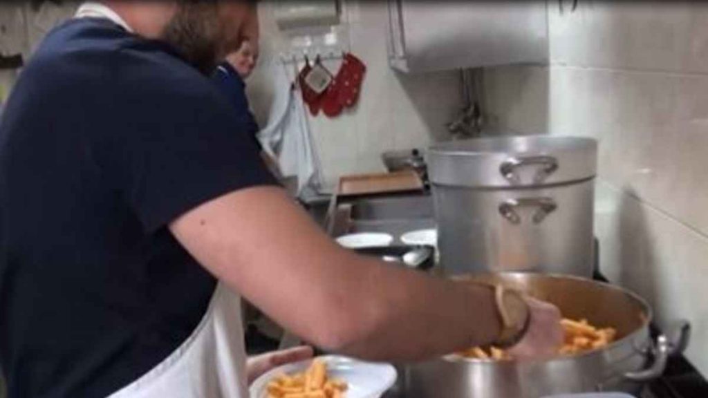 Caritas, ecco tutti i numeri del 2020: crescono il disagio e la povert&agrave;