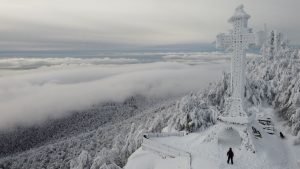 Monte Amiata avvolto da 2 metri di neve: lo spettacolo della vetta visto dal drone - FOTO