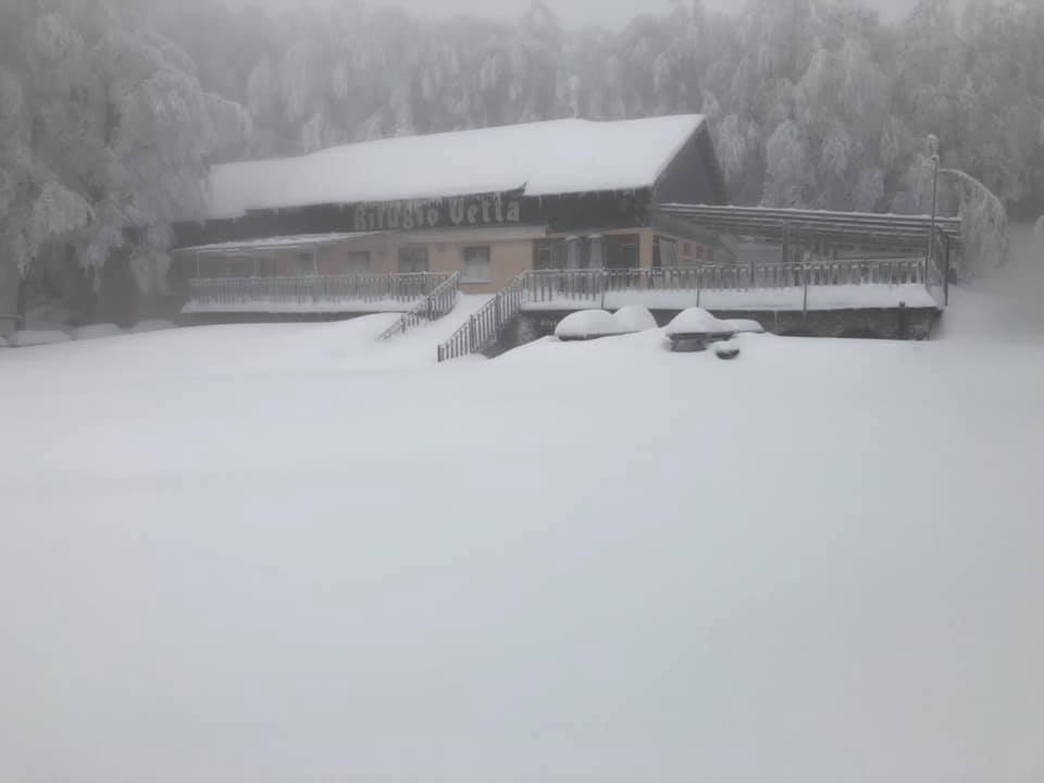 Nuova neve all'Amiata, domani si potrà sciare in vetta