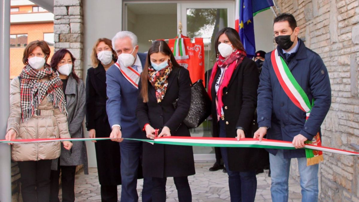 Torrita di Siena: inaugurate le scuole secondarie di primo grado intitolate a Margherita Hack