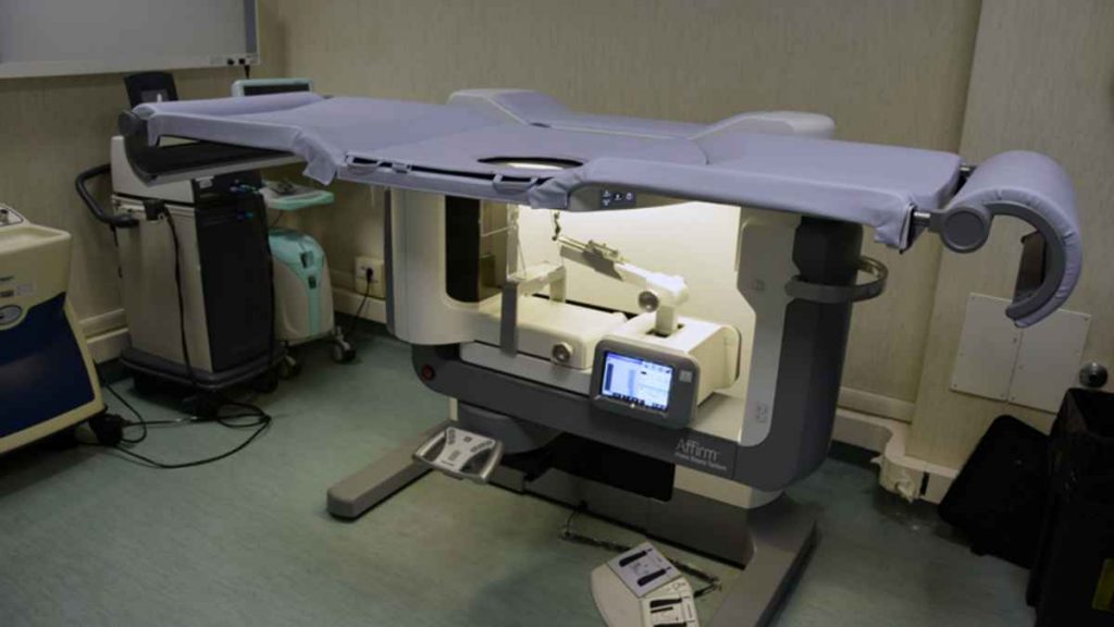 Senologia, diagnosi pi&ugrave; veloci e accurate grazie al nuovo tavolo per la biopsia mammaria