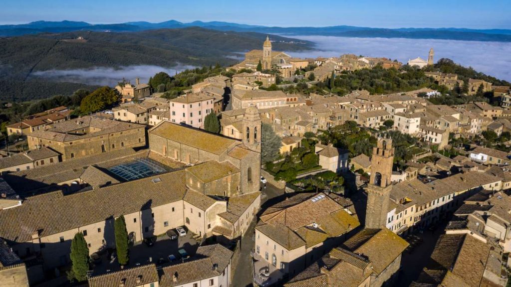 Montalcino, controlli della municipale su conferimento e abbandono dei rifiuti