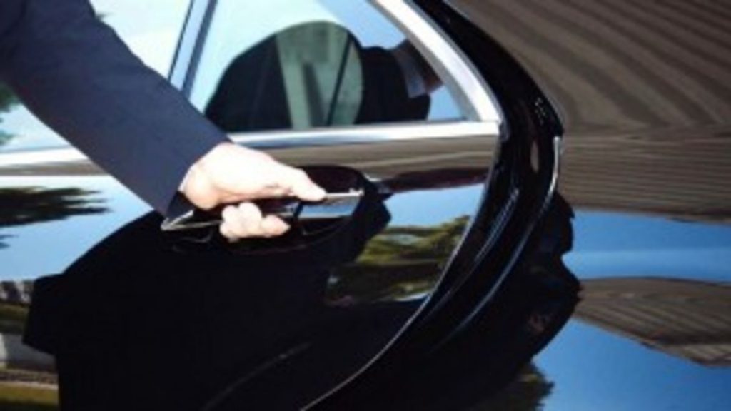 Trasporti, Azione Ncc: "Tornano i turisti ma i tour operator continuano a non rispettare le regole"