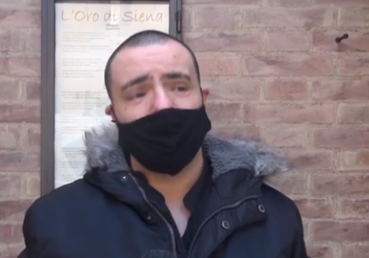 Ristorante di Siena apre nonostante la zona arancione: "Un dovere pagare le tasse, un diritto lavorare"