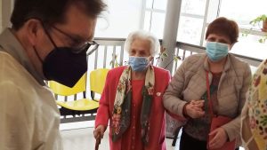 Covid, vaccinata la donna più anziana di Siena