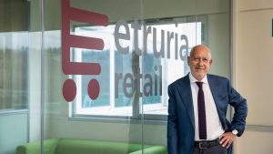 Vaccini Covid, Etruria Retail: "Favorire i lavoratori della grande distribuzione"