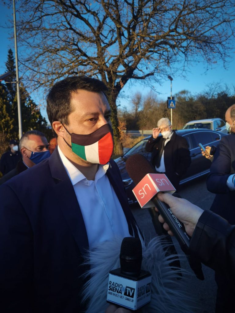 Tortura a Ranza, Salvini difende gli agenti: "Nessuna violenza. Sulla Procura di Siena ci sarebbe da dire tanto"