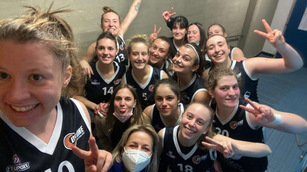 Il Costone Femminile vince a Lucca e resta a punteggio pieno