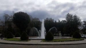 La Fontana di San Prospero si accende per la giornata dedicata all’endometriosi