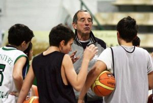 Scomparsa Giorgio Brenci: maglia Mens Sana listata a lutto e minuto di raccoglimento