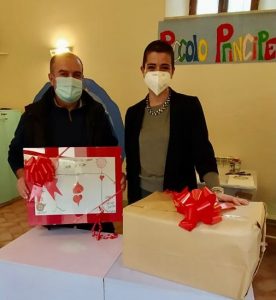 Scambio di doni tra l&rsquo;associazione Fratres di San Rocco e Isola d&rsquo;Arbia e i giovani ospiti del Centro &ldquo;Piccolo principe&rdquo;