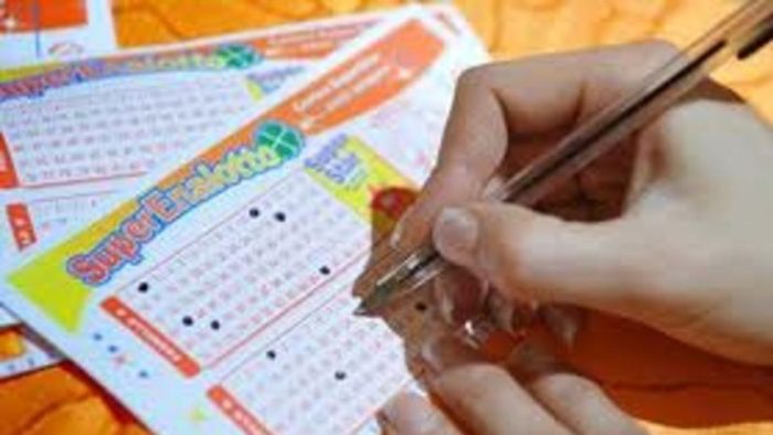 Siena, vinti 52mila euro al SuperEnalotto. Centrato un 5 al Bar Romana