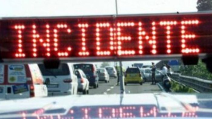 Incidente sulla Cassia: ferito un motociclista