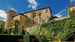 Dimore storiche, domenica porte aperte: sono 30 in provincia di Siena