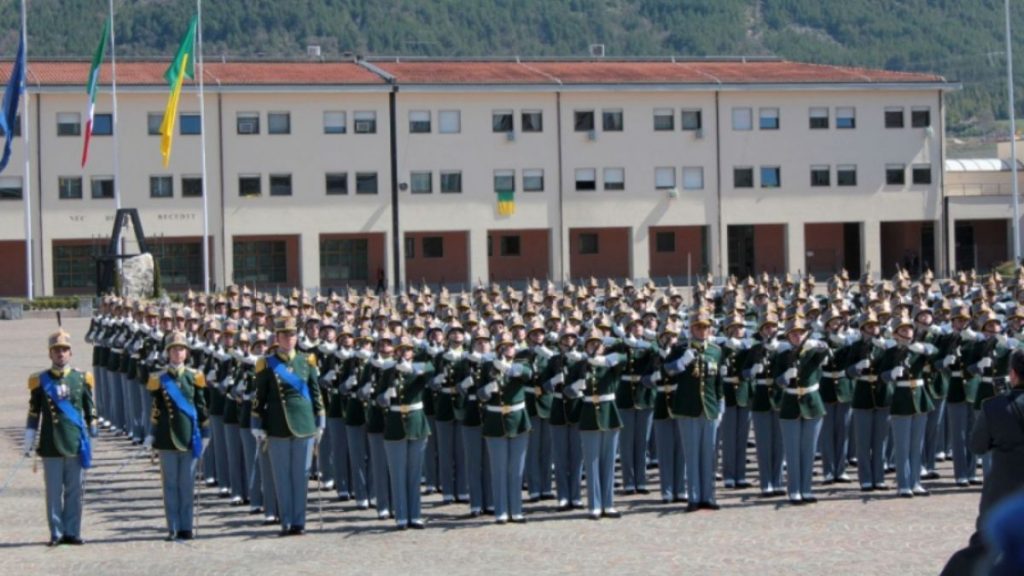 Guardia di Finanza, pubblicato il bando per l'arruolamento di allievi marescialli
