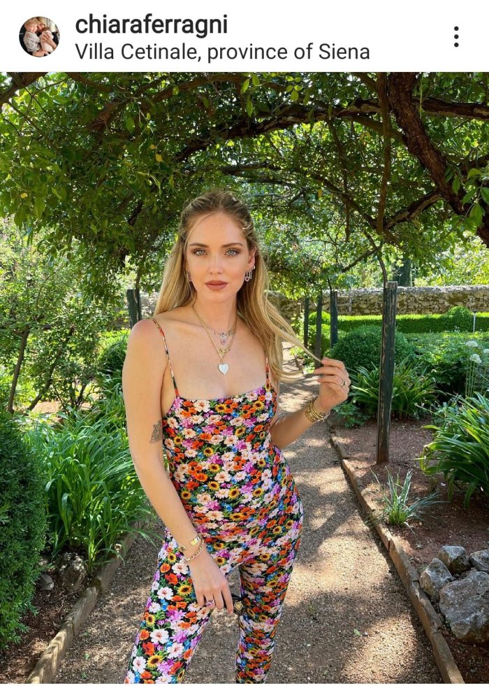 Chiara Ferragni e Fedez a Villa Cetinale per la festa della mamma