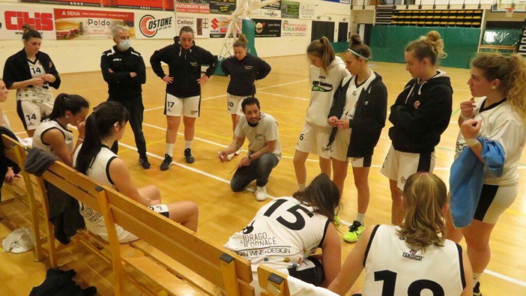 Il Costone femminile si prepara per la fase a orologio del campionato