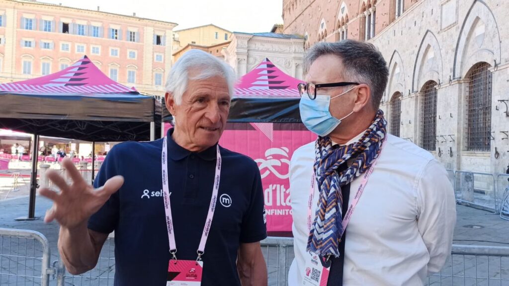 Francesco Moser a Siena per il Giro d'Italia, e il sindaco lo invita per il Palio