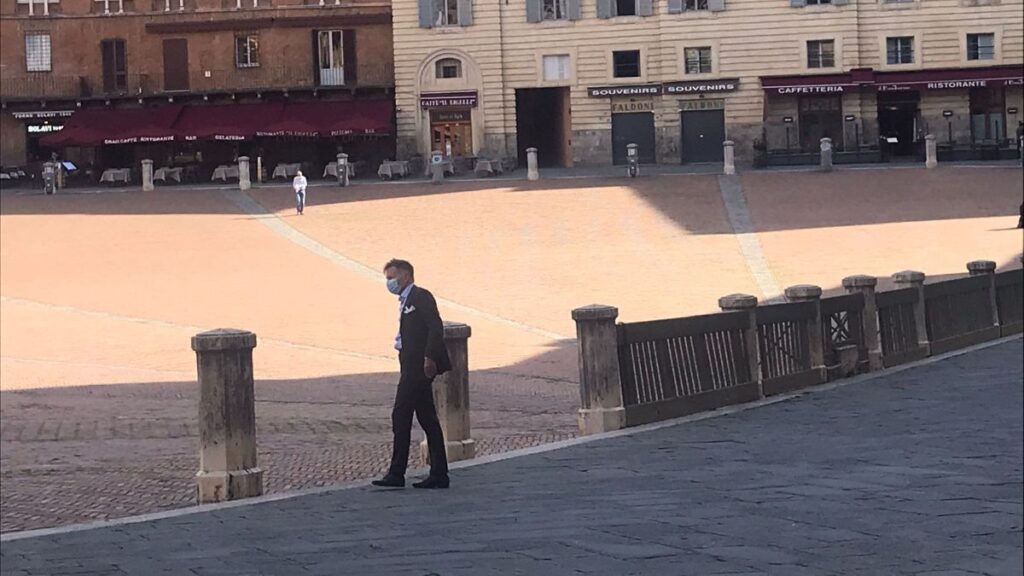 Camera ardente Andrea Mari, posizionato lo steccato in Piazza del Campo