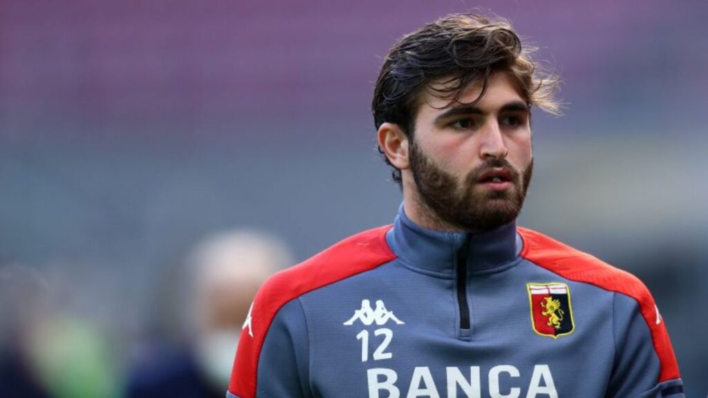 Siena, botta e risposta fra la vittima del presunto stupro e Portanova. La studentessa: "Vogliono affossarmi", il calciatore: "Cerchi solo mediaticità"