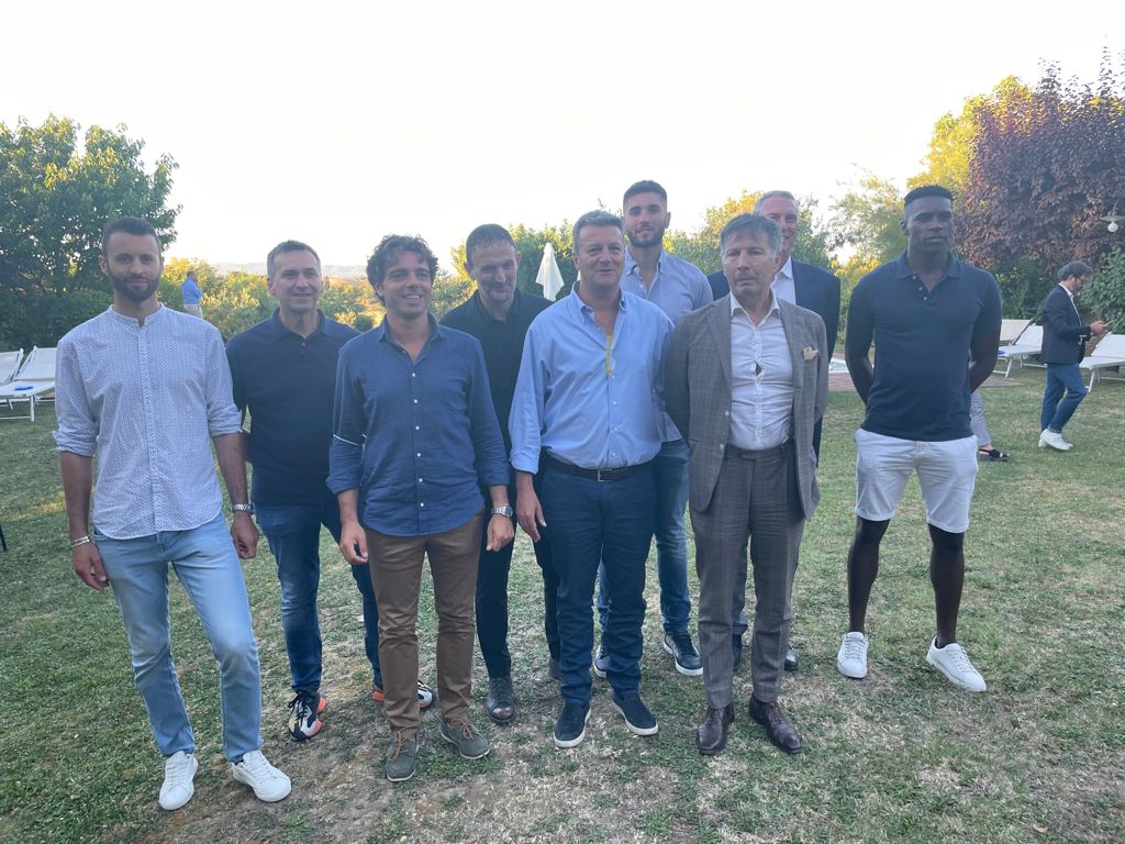 Emma Villas Siena scalda i motori dando il via alla stagione